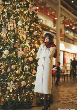 女人被公牛进入