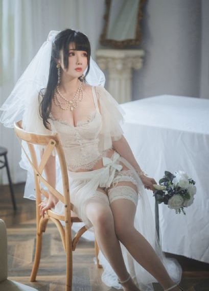 引诱我的隔壁邻居大乳