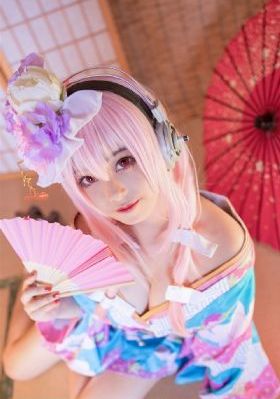 笼中女囚在线