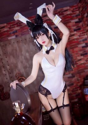 美女被男人扒开腿猛电视